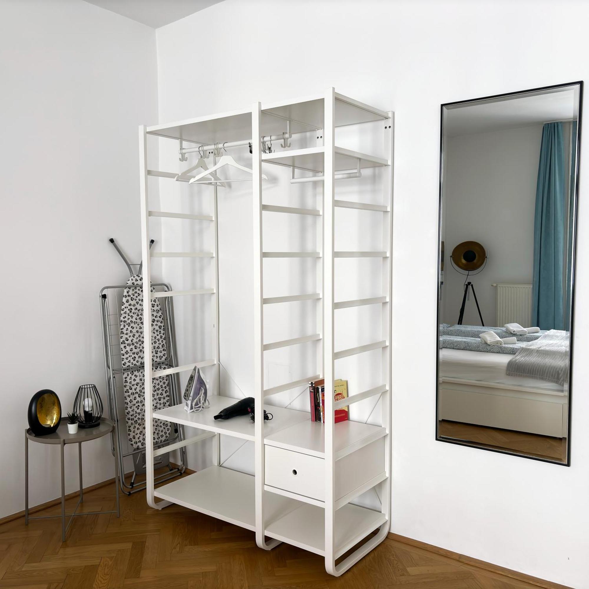 Mariahilfer 5 Min To The Schoenbrunn Palace And Shopping Center Appartement Vienne